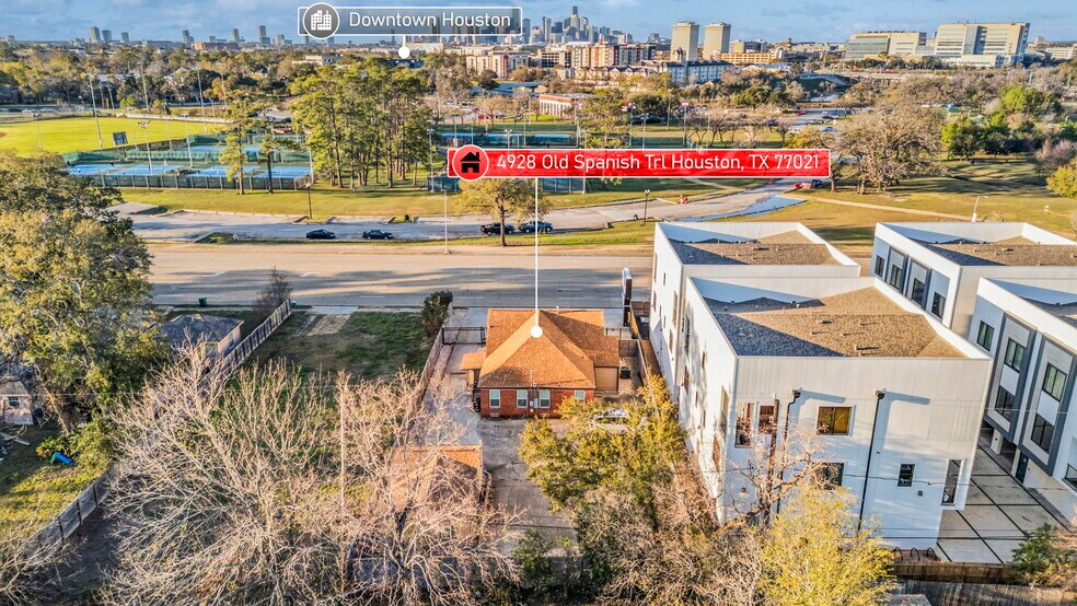 More Photos Of 4928 Old Spanish Trl, Houston Office For Sale