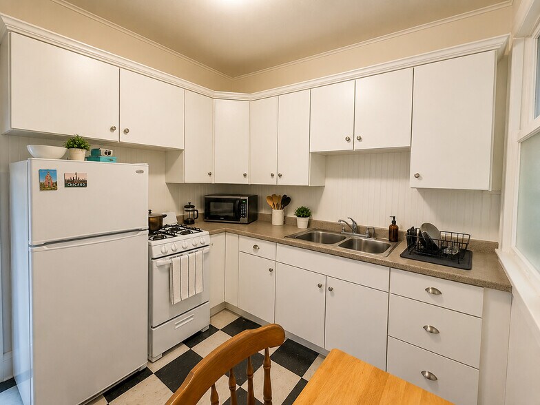 More Photos Of 808 Arlington Ave, La Grange Multifamily For Sale