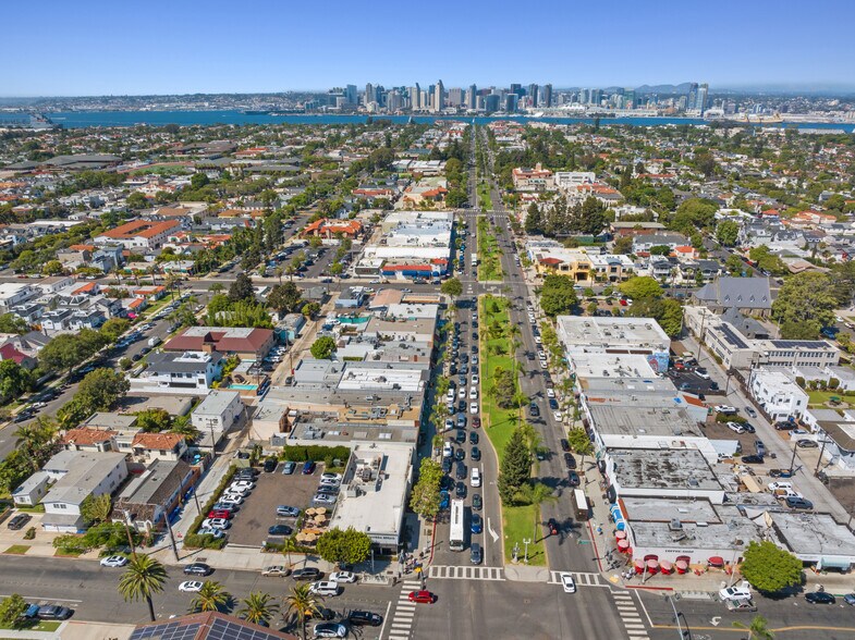 More Photos Of 936 Orange Ave, Coronado Freestanding For Sale