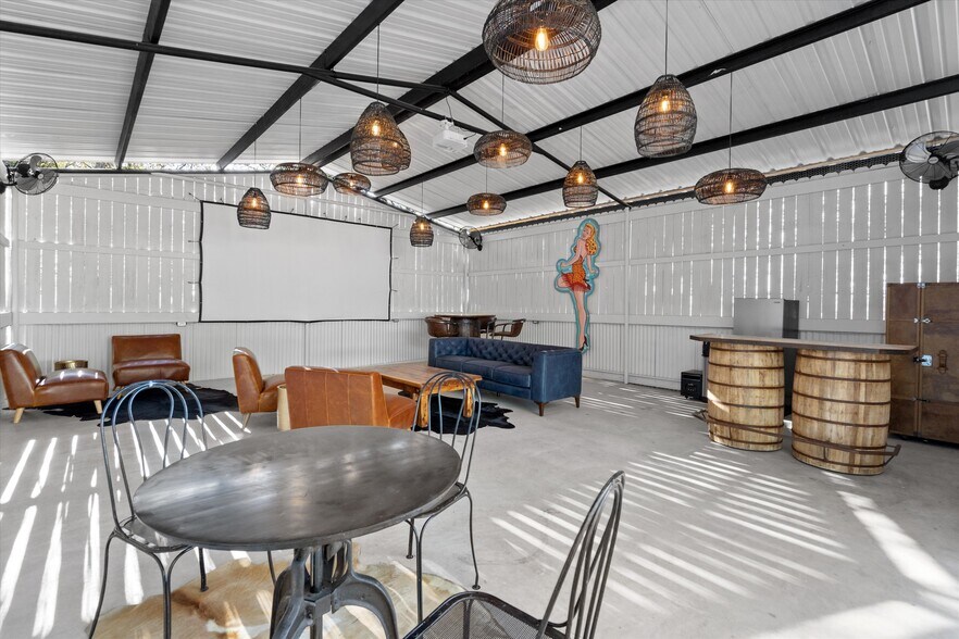 More Photos Of Elroy Rd, Del Valle Land For Sale