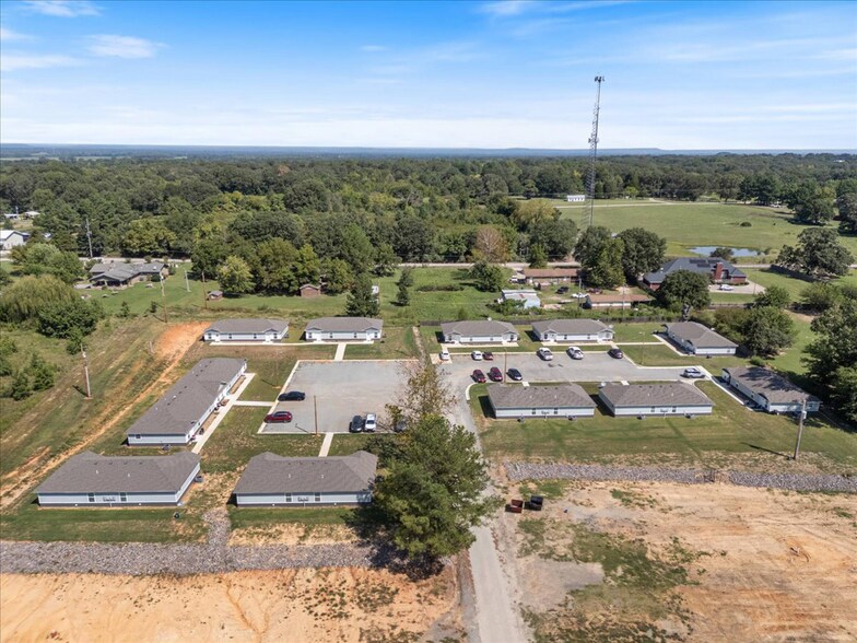 More Photos Of 19070 191st Ave, Spiro Apartments For Sale