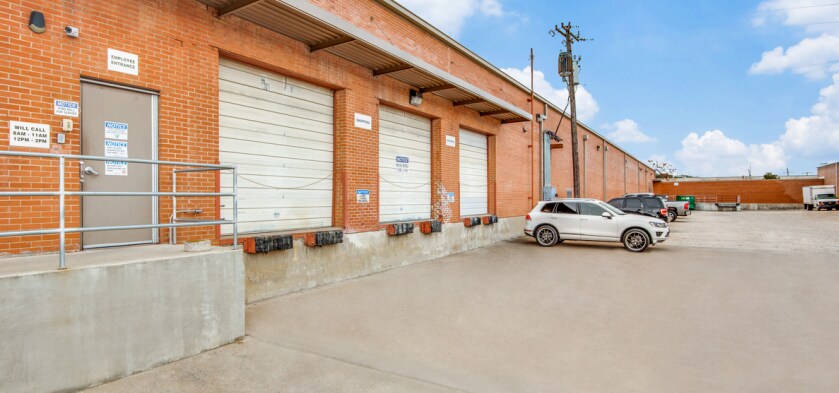 More Photos Of 8707 Chancellor Row, Dallas Manufacturing For Lease