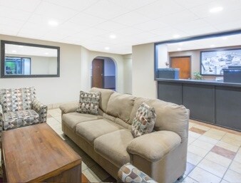 More Photos Of 1410 28th St, Belleville Hotel For Sale