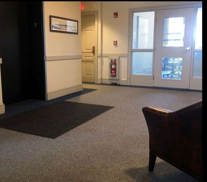 More Photos Of 29 Water St, Newburyport Office For Lease