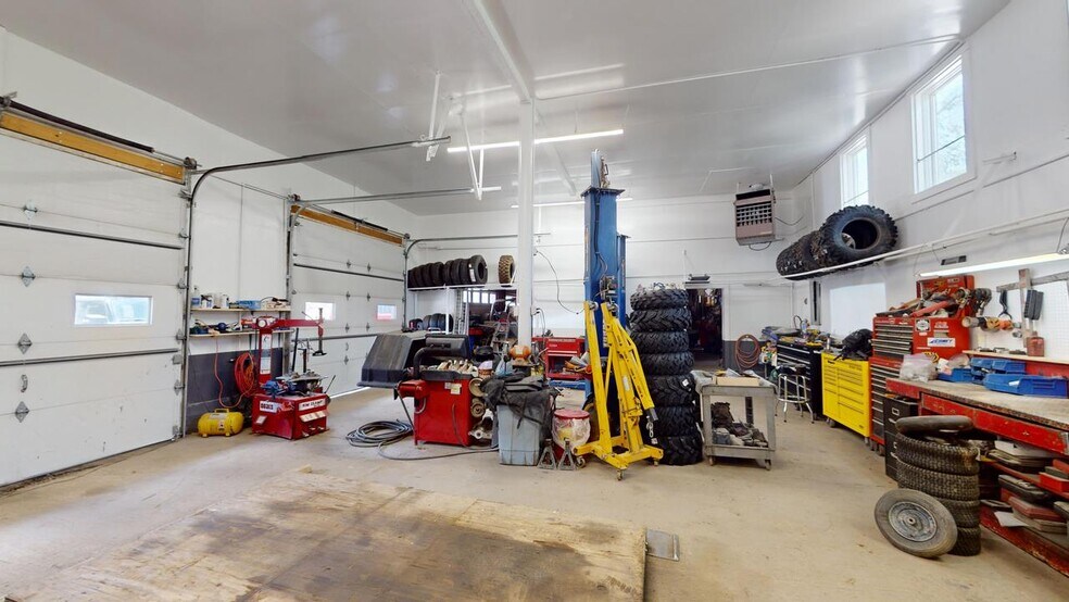 More Photos Of 809 N State Highway 149, Lake City Convenience Store For Sale