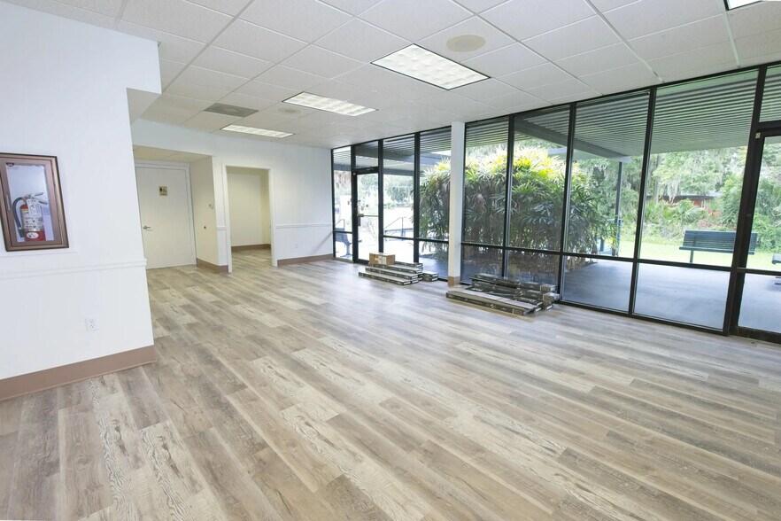 More Photos Of 440 Kingsley Ave, Orange Park Medical For Sale