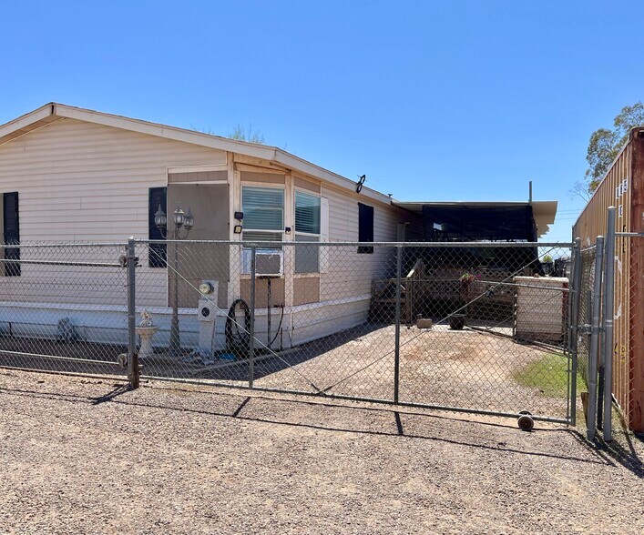 More Photos Of 15329 S Sunland Gin Rd, Arizona City Auto Repair For Sale