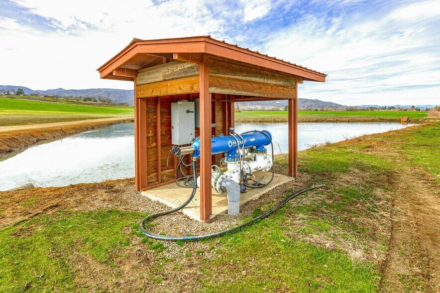 More Photos Of 4125 W MAIN St, Medford Land For Sale