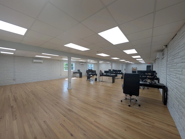 More Photos Of 655 Middle Country Rd, Saint James Freestanding For Lease