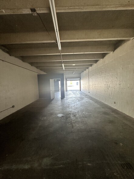 More Photos Of 525 Carswell Ave, Daytona Beach Warehouse For Lease