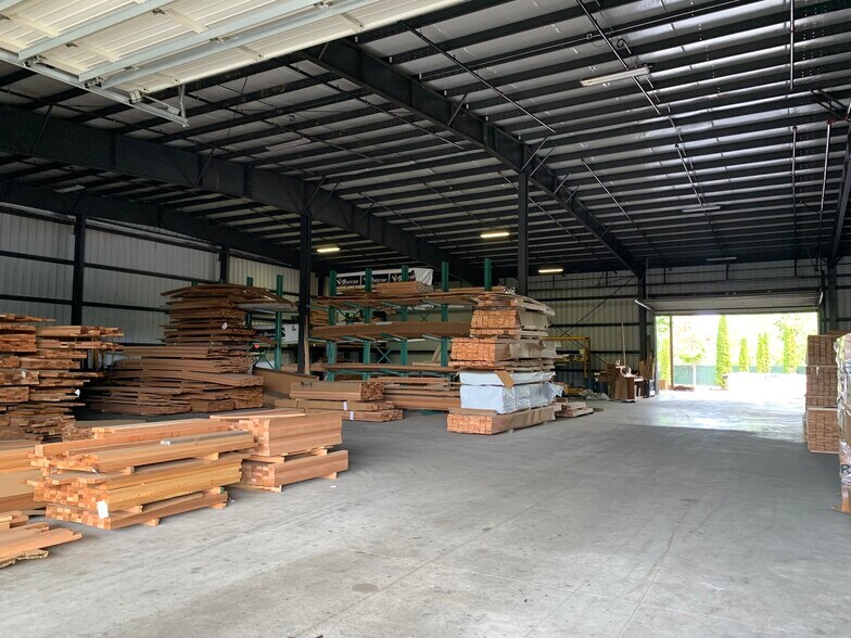 More Photos Of 427 SW Wood St, Hillsboro Warehouse For Lease