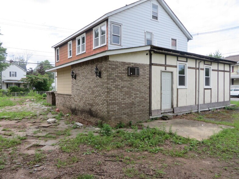 More Photos Of 76 1st Ave, Raritan Storefront Retail Residential For Sale