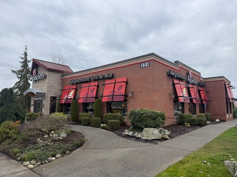 More Photos Of 1441 D St NE, Auburn Restaurant For Lease