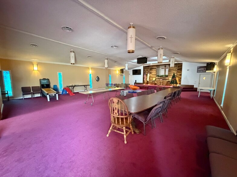 More Photos Of 831 FM 2917 Rd, Alvin Religious Facility For Sale