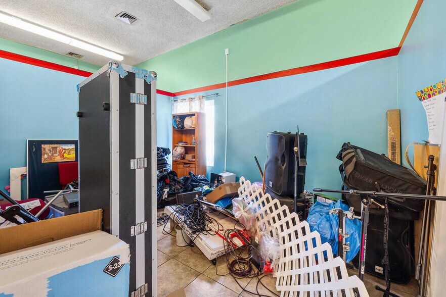 More Photos Of 375 S K St, Oxnard Religious Facility For Sale