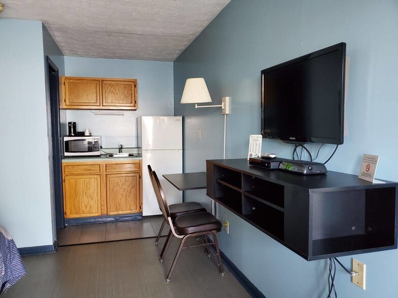 More Photos Of 2550 Lone Oak Rd, Paducah Hotel For Sale