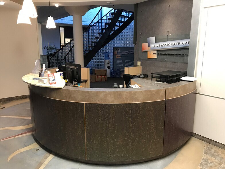 More Photos Of 222 Osborne St N, Winnipeg Medical For Lease