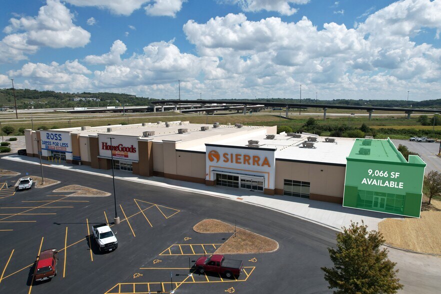 More Photos Of 3101-3221 Manawa Centre Dr, Council Bluffs Unknown For Lease