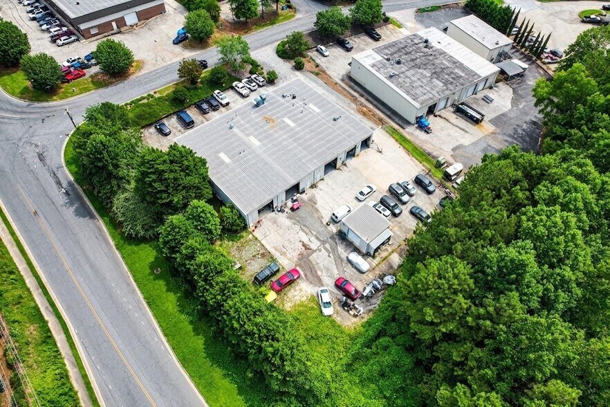 More Photos Of 3600 Kennesaw N Ind Pky, Kennesaw Flex For Lease