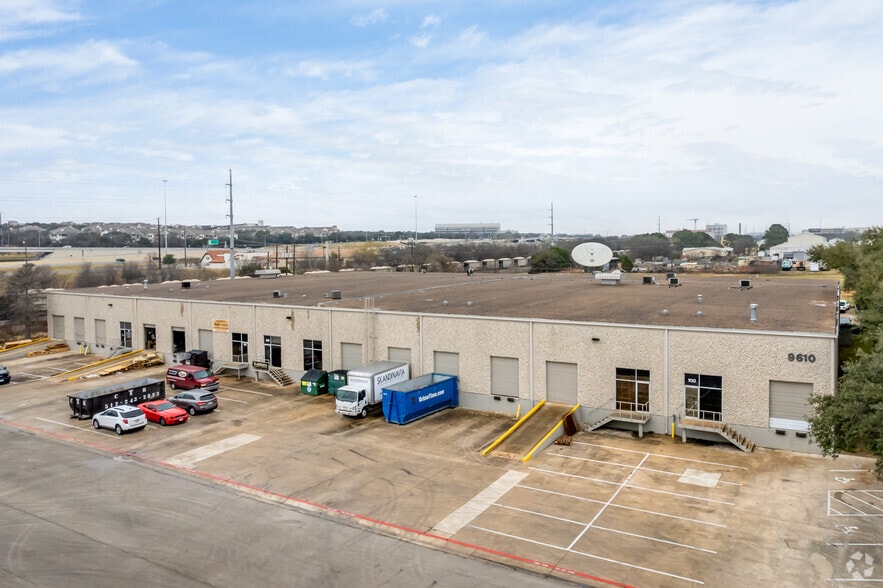 More Photos Of 9416 Neils Thompson Dr, Austin Unknown For Lease