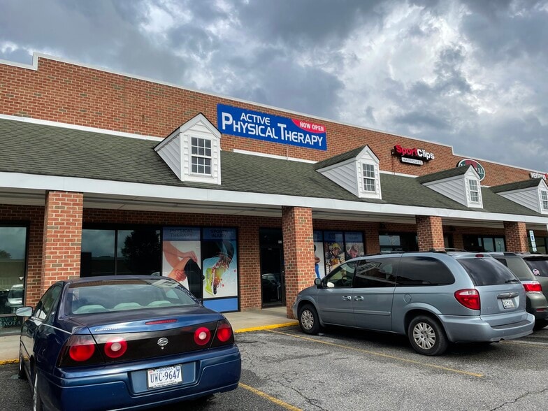 More Photos Of 100 Drury Dr, La Plata General Retail For Lease