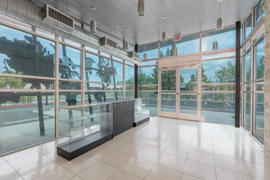 More Photos Of 2235 W Alice Ave, Phoenix Research And Development For Sale