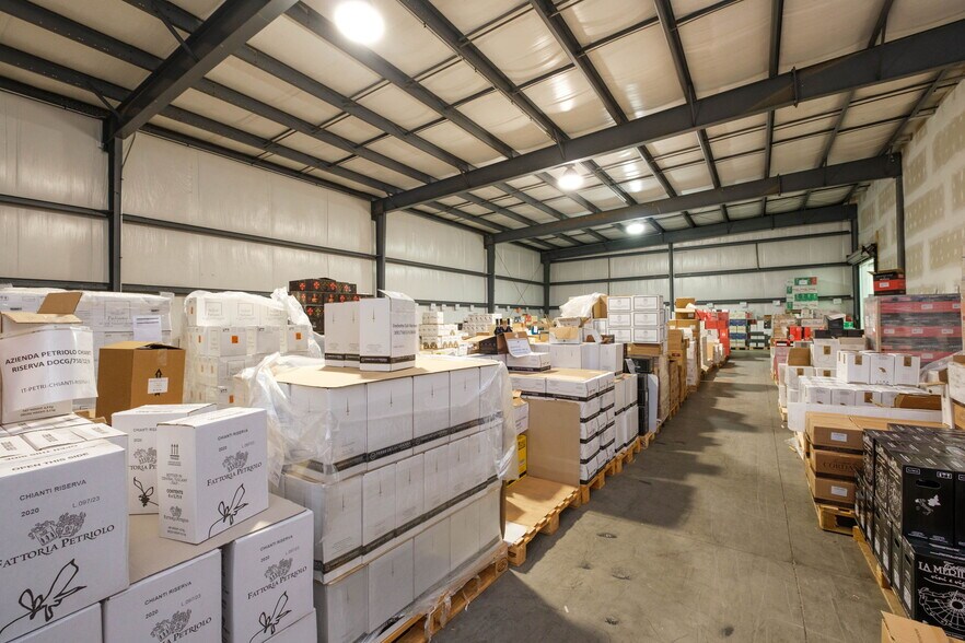 More Photos Of 1780 Dealton Ave, Harrisonburg Light Distribution For Lease
