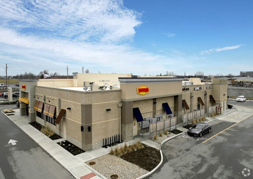 More Photos Of 827 E State Road 32, Westfield Fast Food For Lease
