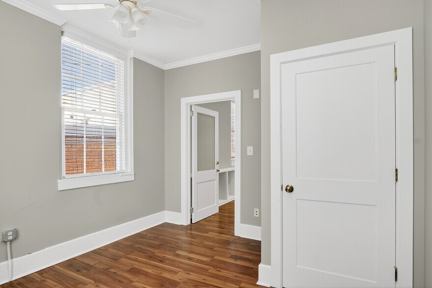 More Photos Of 115 E Market St, Warrenton Office For Lease