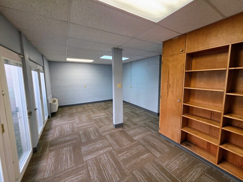 More Photos Of 1848-1850 W Galbraith Rd, Cincinnati Office For Sale