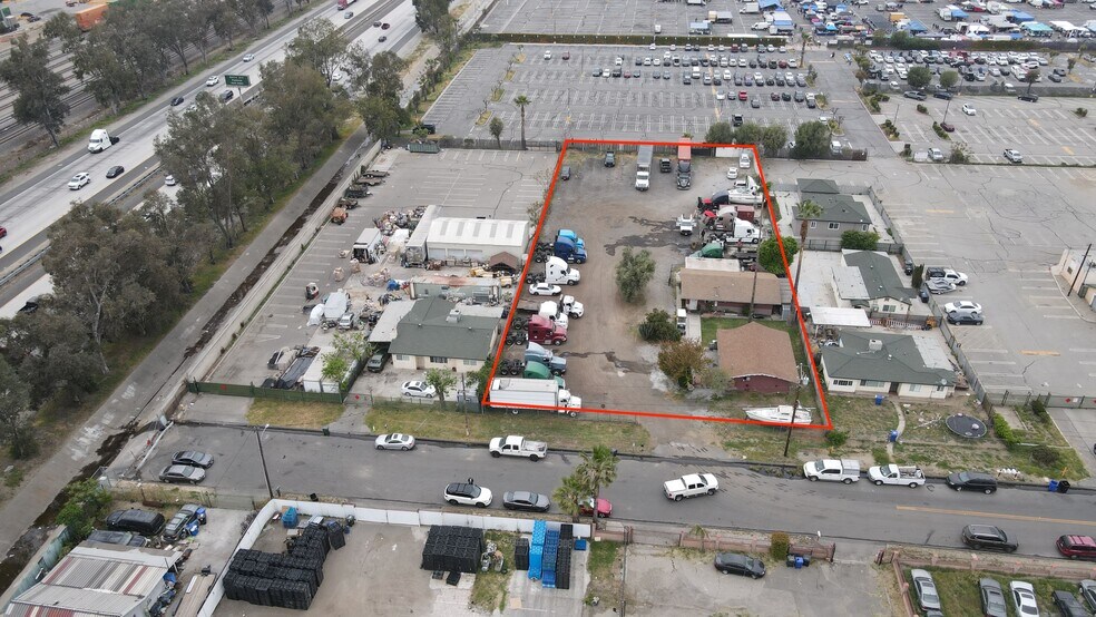 Primary Photo Of 10204 Alder Ave, Bloomington Contractor Storage Yard For Sale