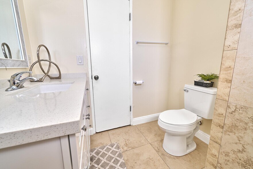 More Photos Of 1381 Burwood St, La Habra Apartments For Sale