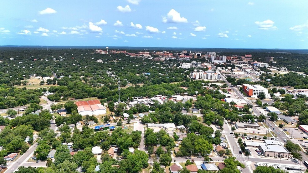 More Photos Of 312 Camacho St, San Marcos Warehouse For Lease