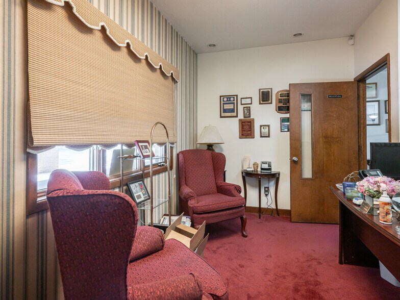 More Photos Of 60 Phifer St, Asheville Medical For Sale