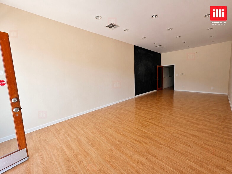 More Photos Of 2701-2705 W Olive Ave, Burbank Storefront For Lease