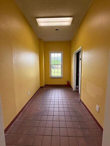 More Photos Of 2599 Henderson Dr, Jacksonville Medical For Lease