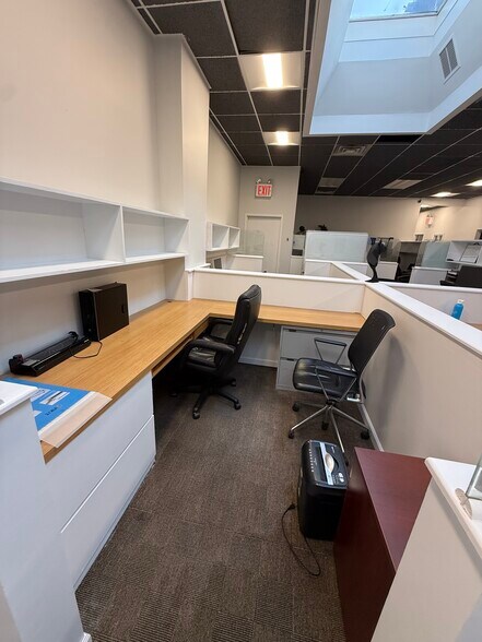 More Photos Of 9-15 38th Ave, Long Island City Warehouse For Lease