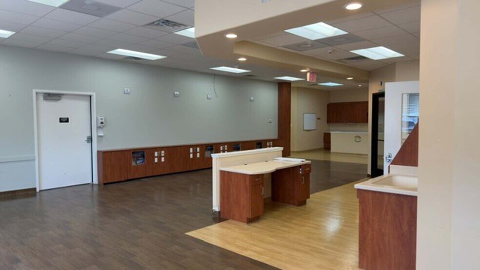 More Photos Of 1454 Main St, Fremont General Retail For Lease