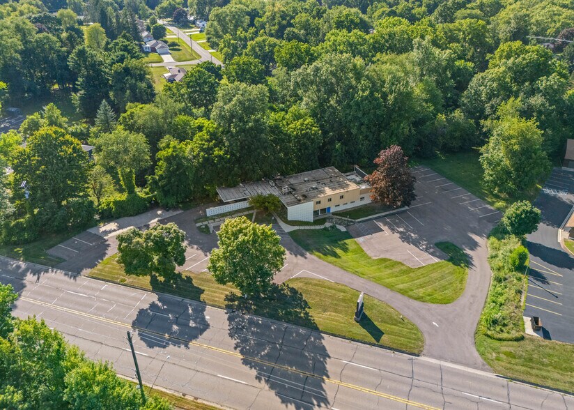 More Photos Of 2532 Spring Arbor Rd, Jackson Medical For Sale