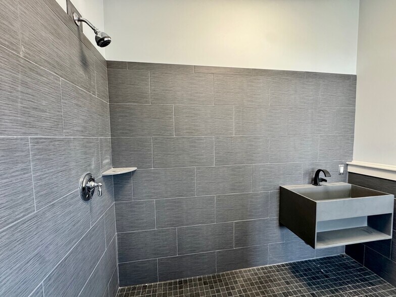 More Photos Of 7A Industry dr, Berwick Office For Lease