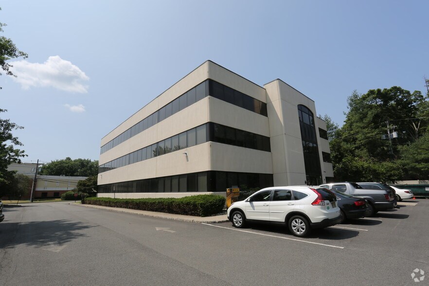 More Photos Of 160 Littleton Rd, Parsippany Office For Lease