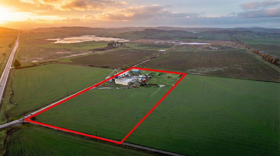 More Photos Of 10755 Highway 22, Dallas Warehouse For Lease