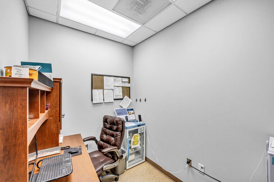 More Photos Of 812 W Innes St, Salisbury Medical For Sale