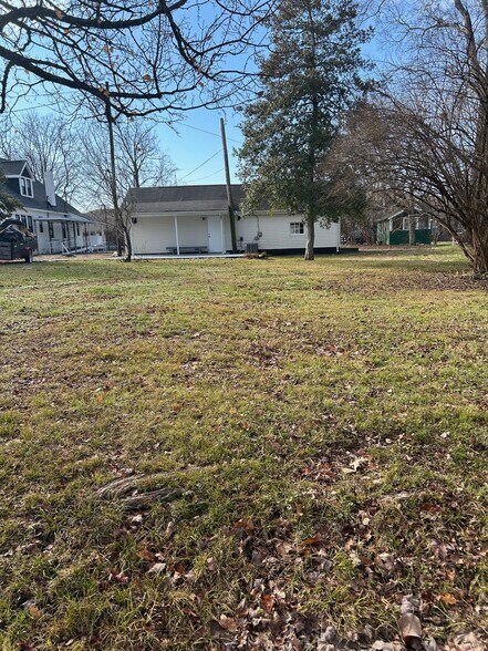 More Photos Of 528 E Main St, Gallatin Office For Lease