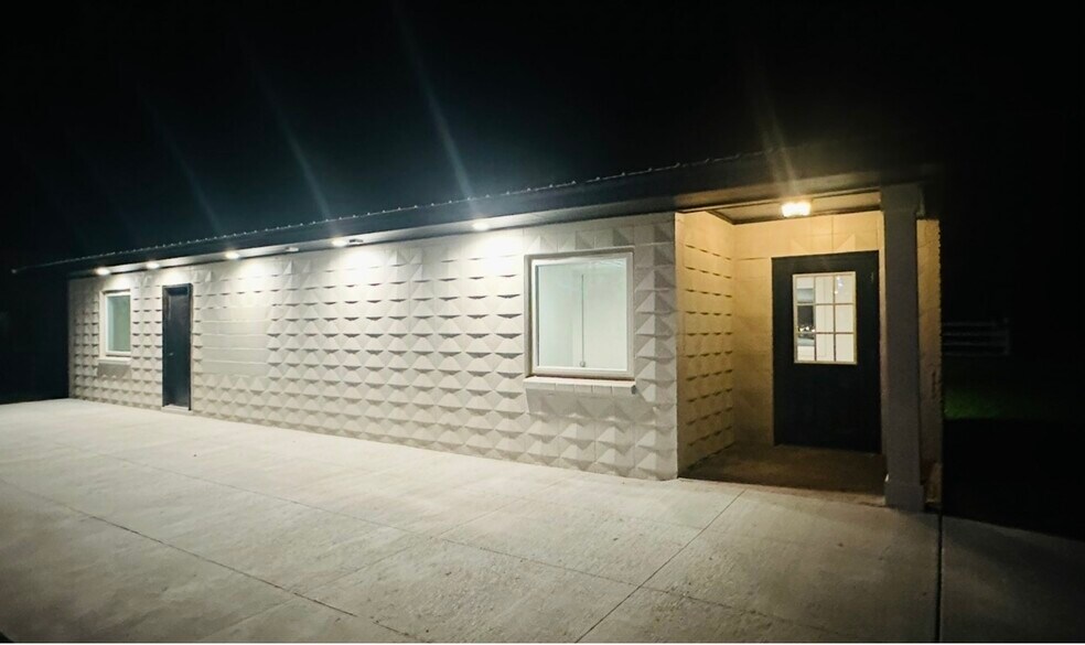 Primary Photo Of 3275 Racetrack Rd, D'Iberville Flex For Lease