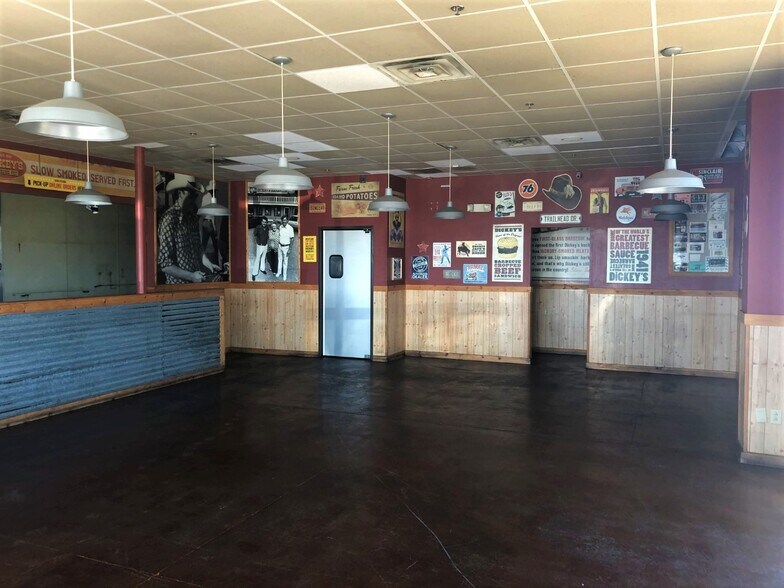 More Photos Of 4512-4556 Sherwood Way, San Angelo Freestanding For Lease