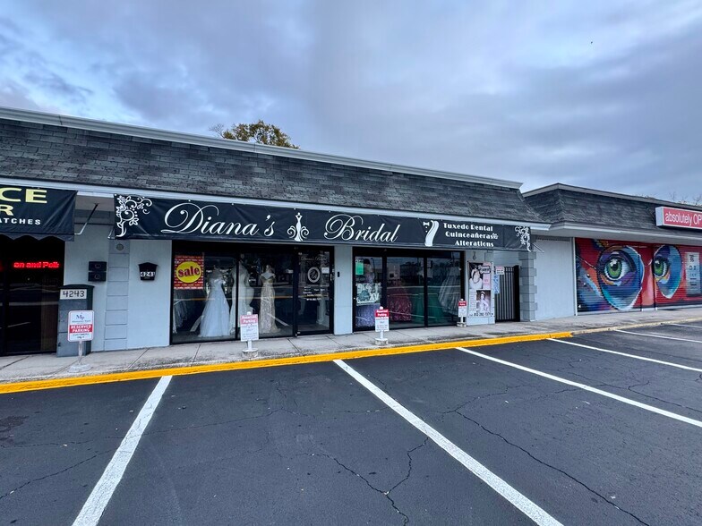 More Photos Of 4239-4255 W Kennedy Blvd, Tampa Unknown For Lease