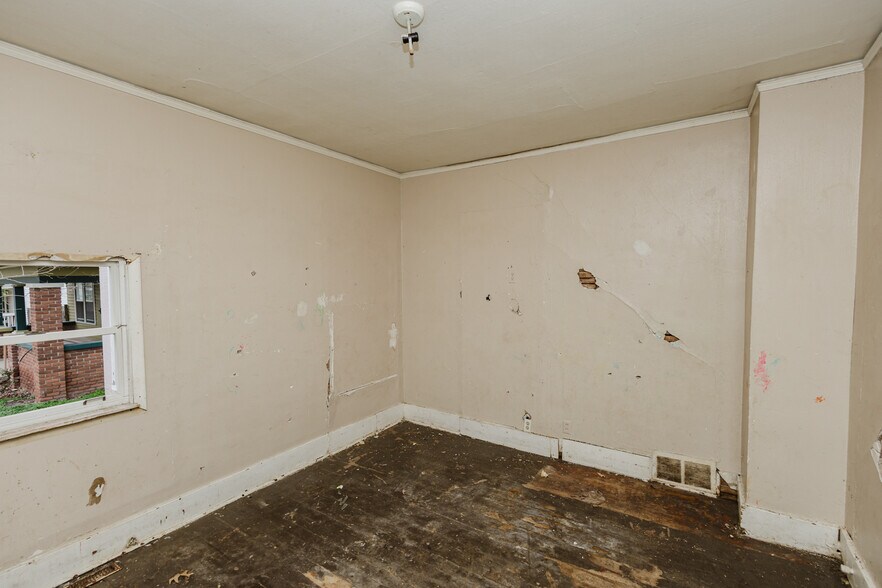 More Photos Of 123 E Madison Ave, Arkansas City Apartments For Sale