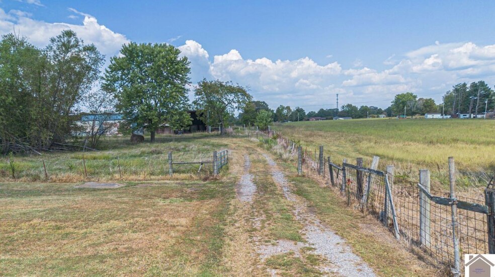 More Photos Of 7150 Benton Rd, Paducah Land For Sale