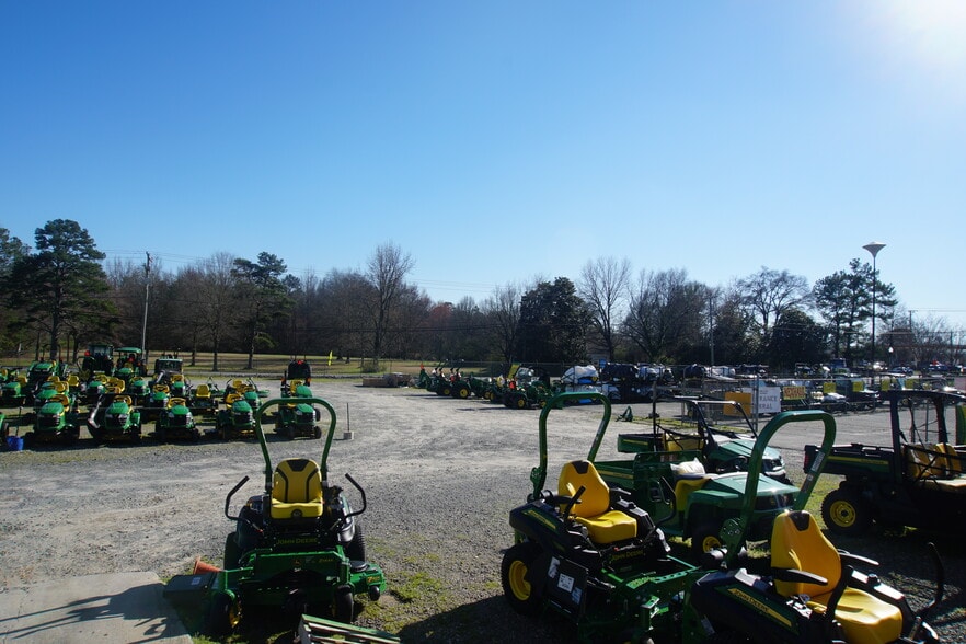More Photos Of 2725 Old Monroe Rd, Matthews Freestanding For Lease